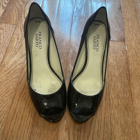 Black open toe heels - Picture 1 of 3